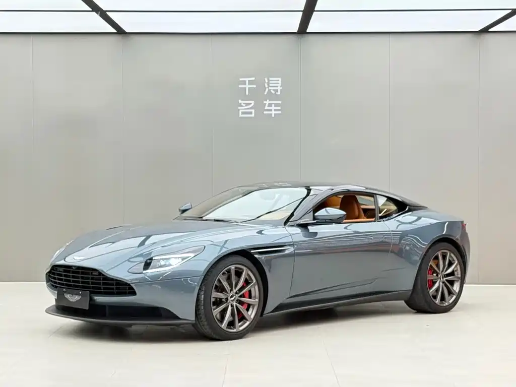 Купить Aston Martin DB11