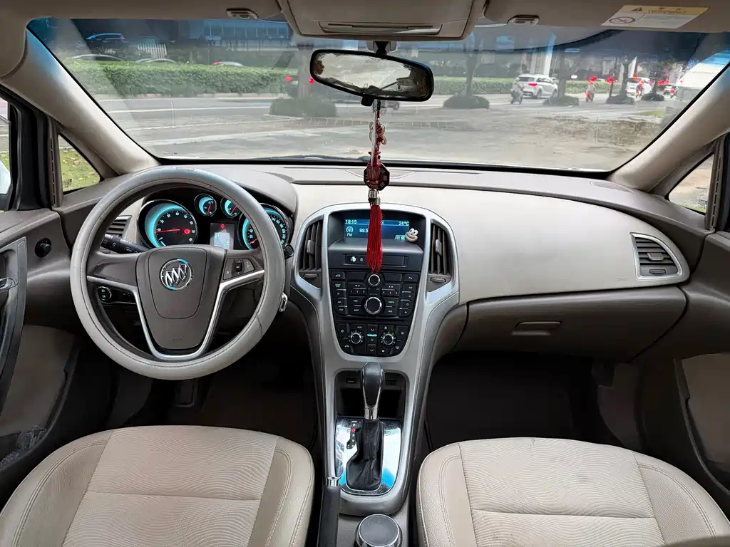 Buick Excelle — миниатюра 5