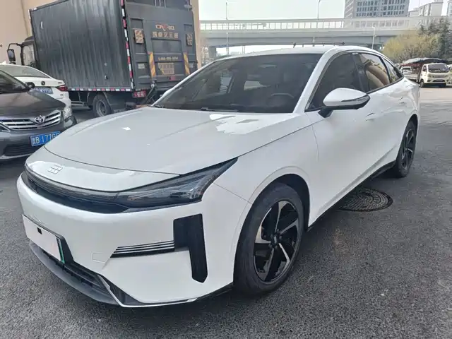 GEELY GALAXY GALAXY L6 2024