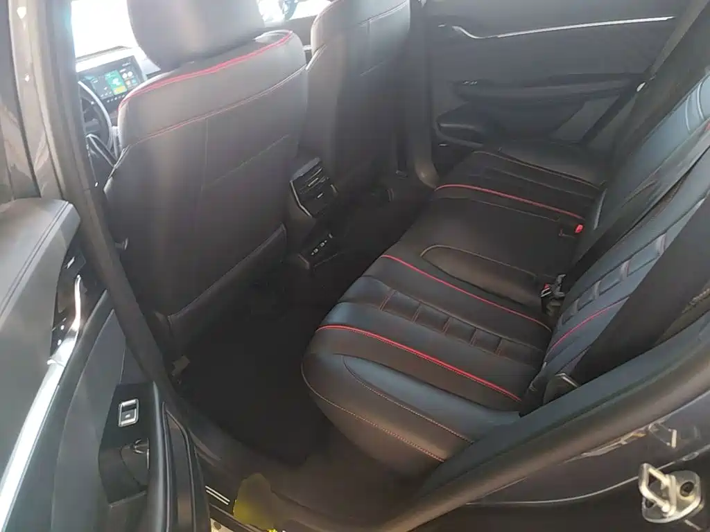 Roewe RX5 MAX — миниатюра 17