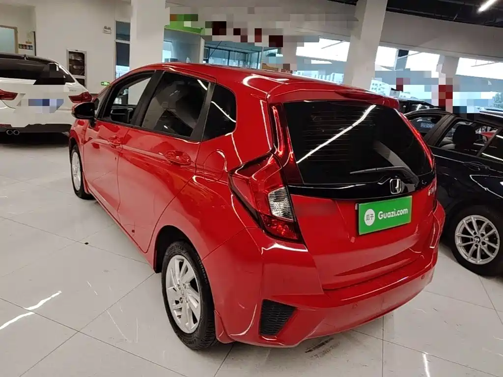 Honda Fit — миниатюра 5