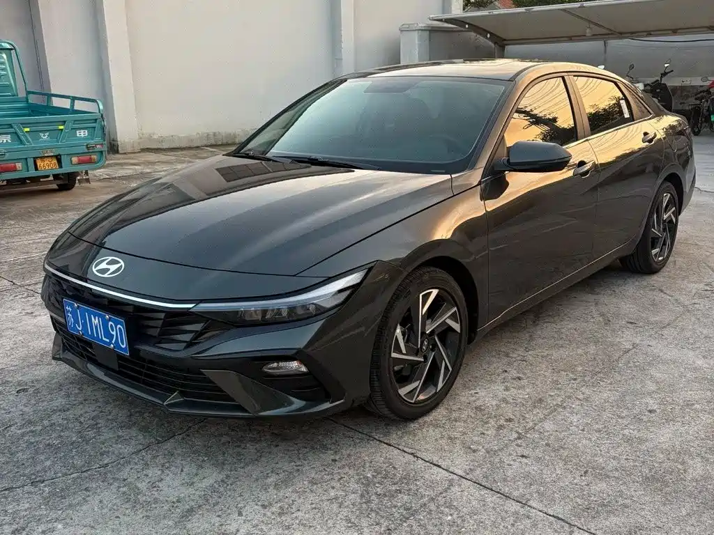 Hyundai Elantra