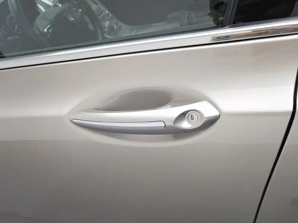 Lincoln MKZ — миниатюра 18
