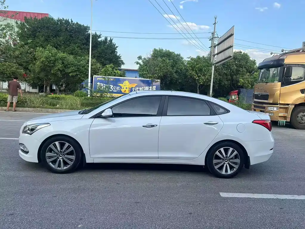 Hyundai Mistra — миниатюра 7
