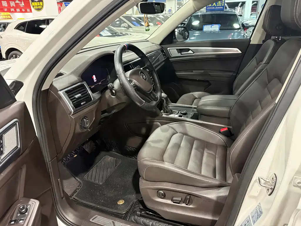Volkswagen Teramont — миниатюра 4