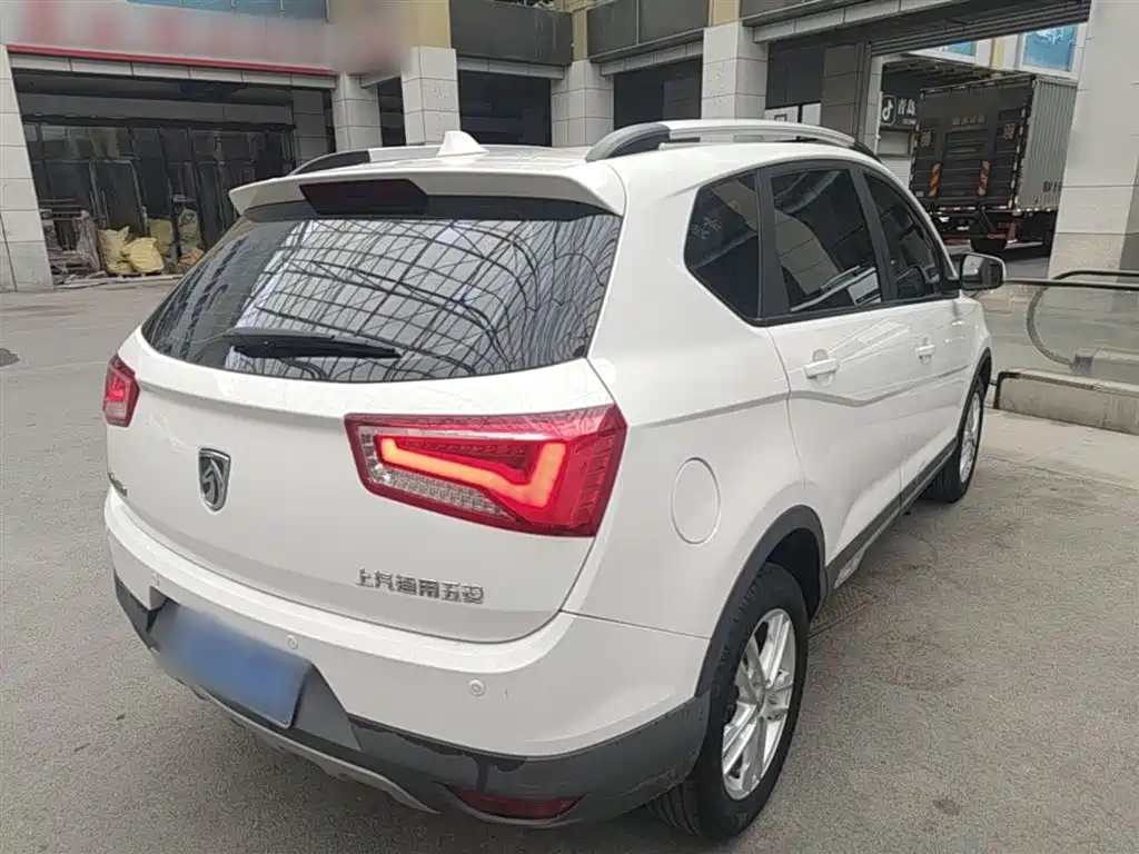 Baojun 560 2016 1.8L MT Comfort