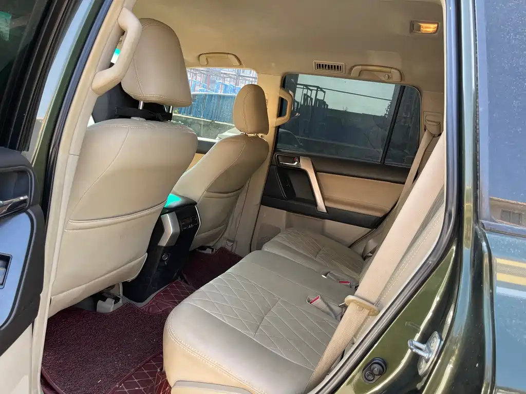 Toyota Land Cruiser Prado 2010 4.0L AT TX