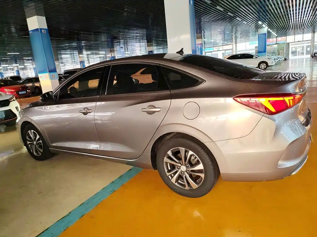 Changan Eado — миниатюра 5