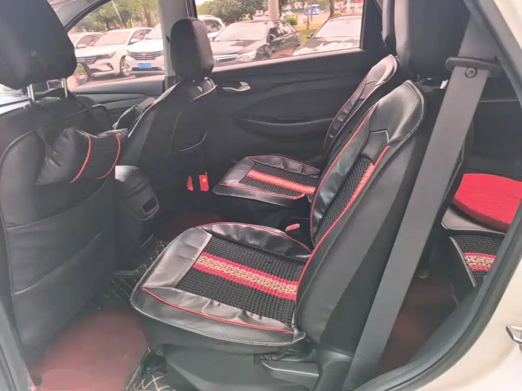Wuling Hongguang S3 — миниатюра 17