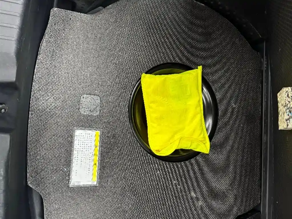 TOYOTA YARIS L ZHIXUAN