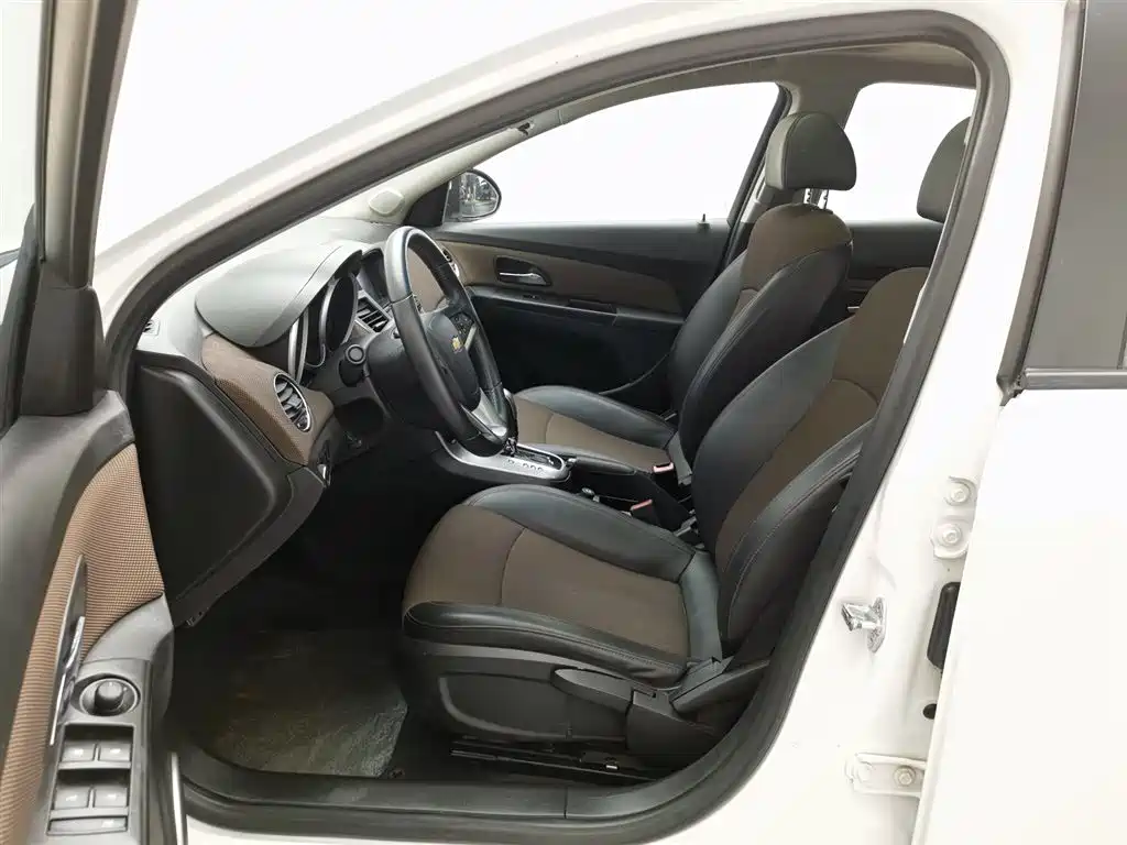 Chevrolet Cruze 2013 1.6L AT Luxury