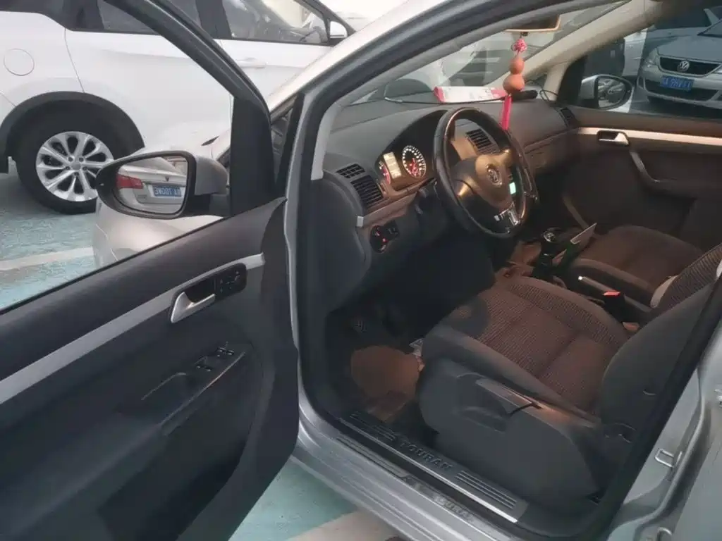 Volkswagen Touran — миниатюра 16