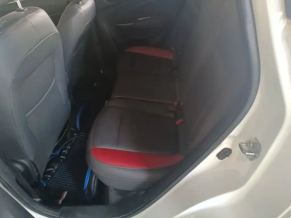Changan CS15 — миниатюра 17