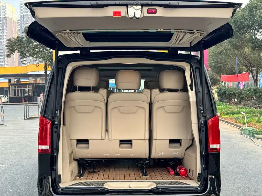 MERCEDES-BENZ V CLASS