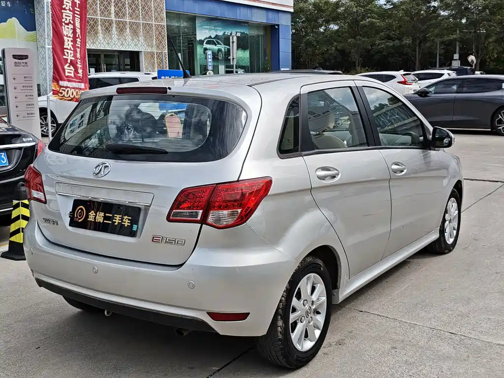 BAIC E-Series — миниатюра 3