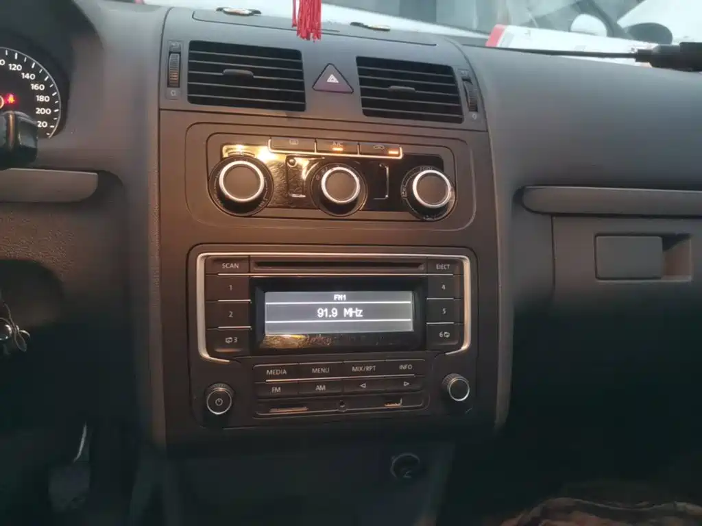 Volkswagen Touran — миниатюра 13
