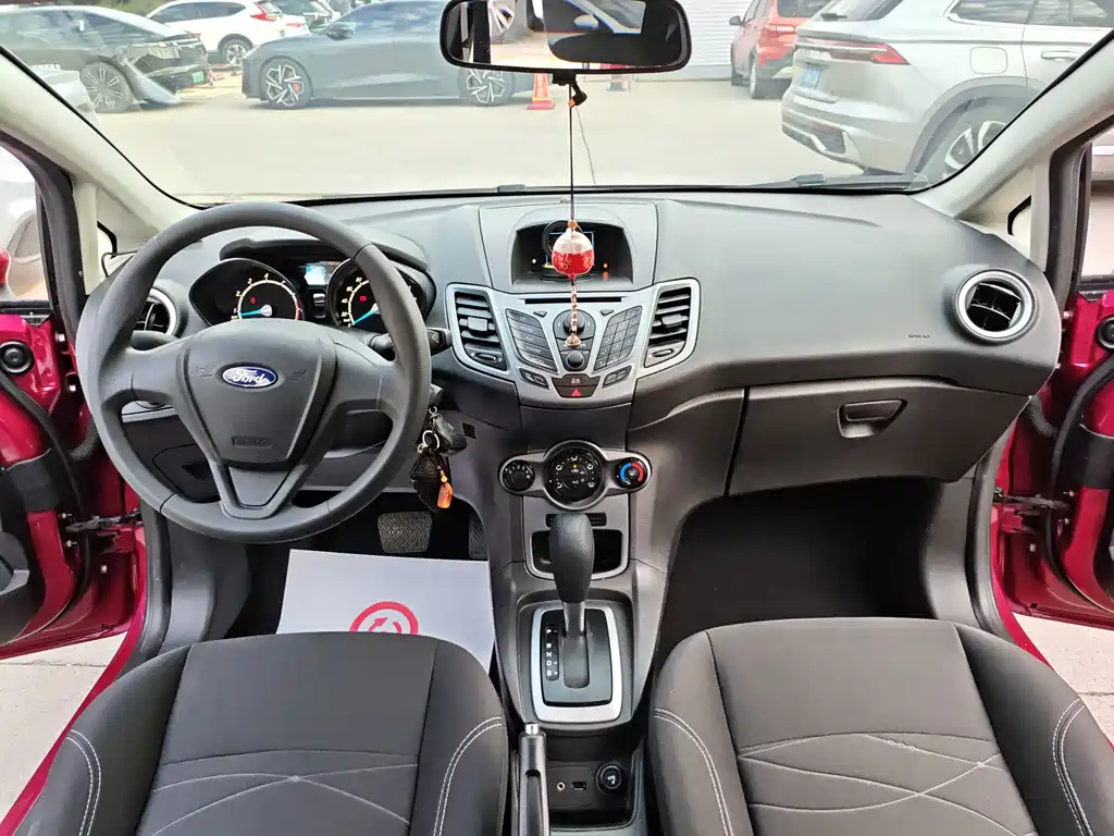 Ford Fiesta — миниатюра 10