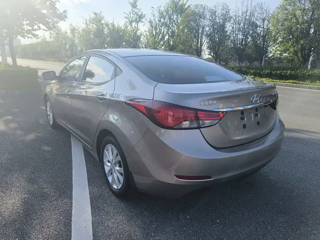 Hyundai Elantra Langdong — миниатюра 15