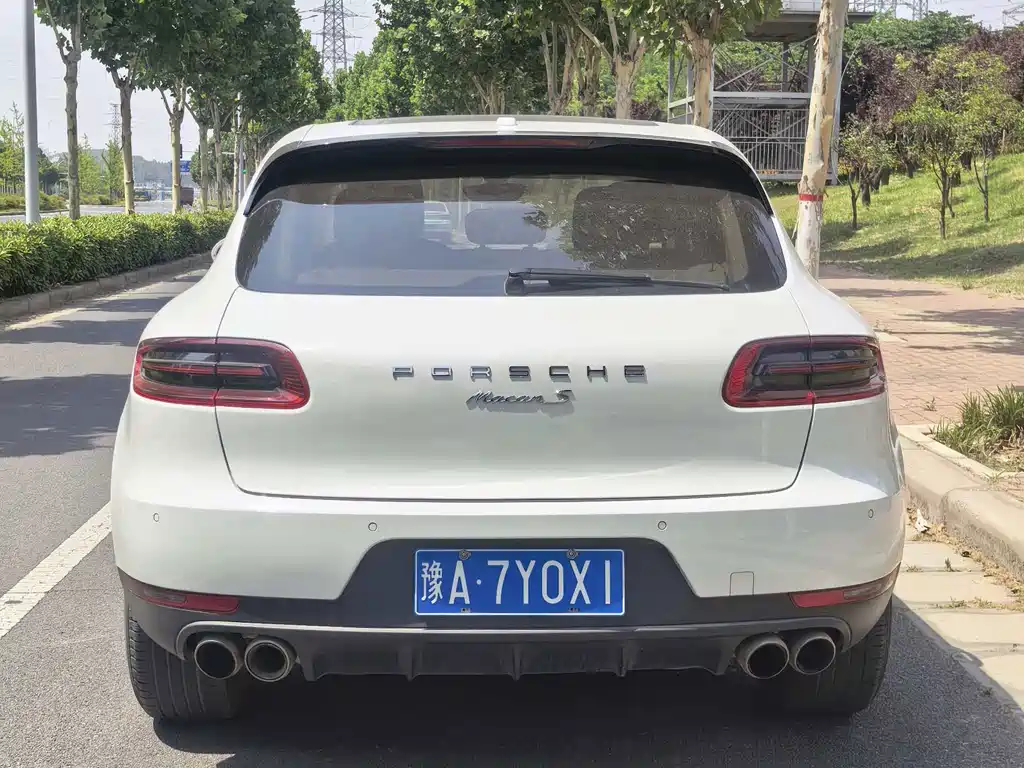 Porsche Macan — миниатюра 8