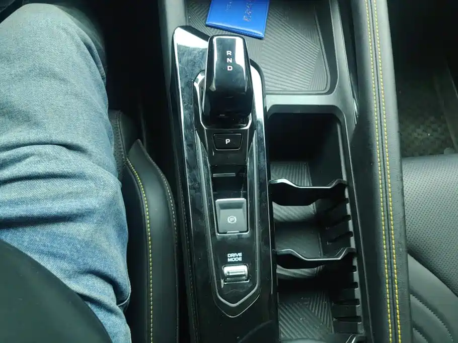 Geely Binyue Binyue L 1.5TD DCT Star Shine, фото 16