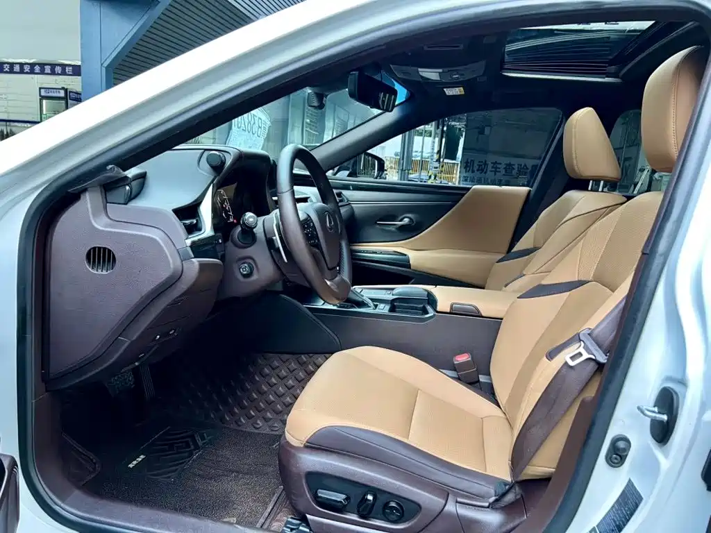 Lexus ES — миниатюра 4