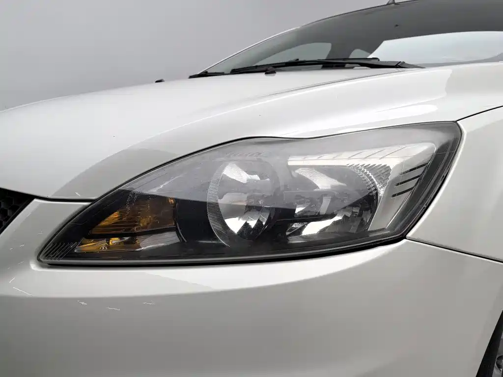 Ford Focus — миниатюра 7