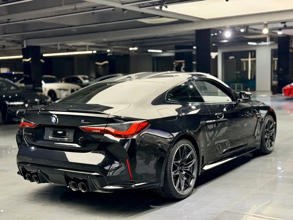 BMW M4 — миниатюра 6