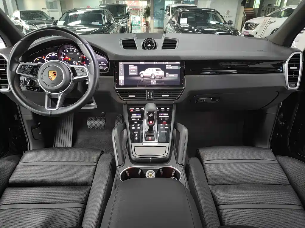 PORSCHE CAYENNE