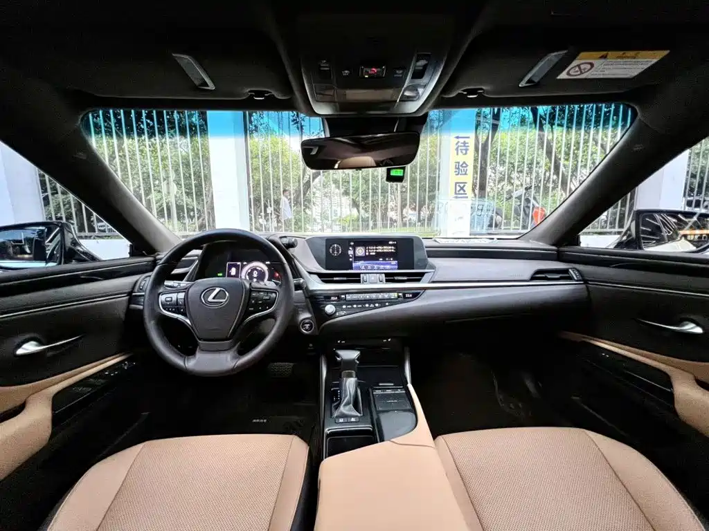 Lexus ES — миниатюра 6
