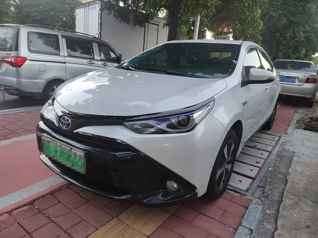 Toyota Levin Twin Engine E+ — миниатюра 2
