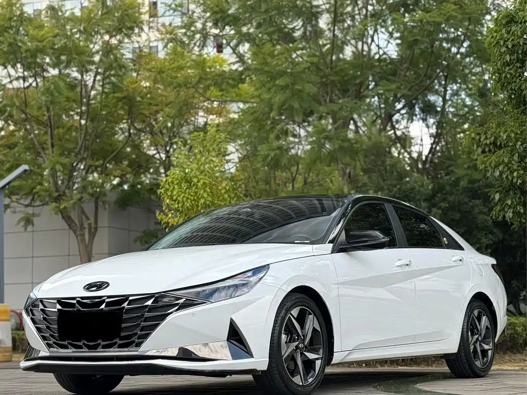 Hyundai Elantra — миниатюра 2
