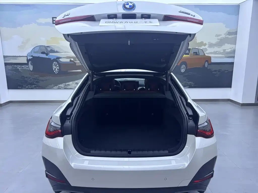 BMW i4 2022 eDrive40