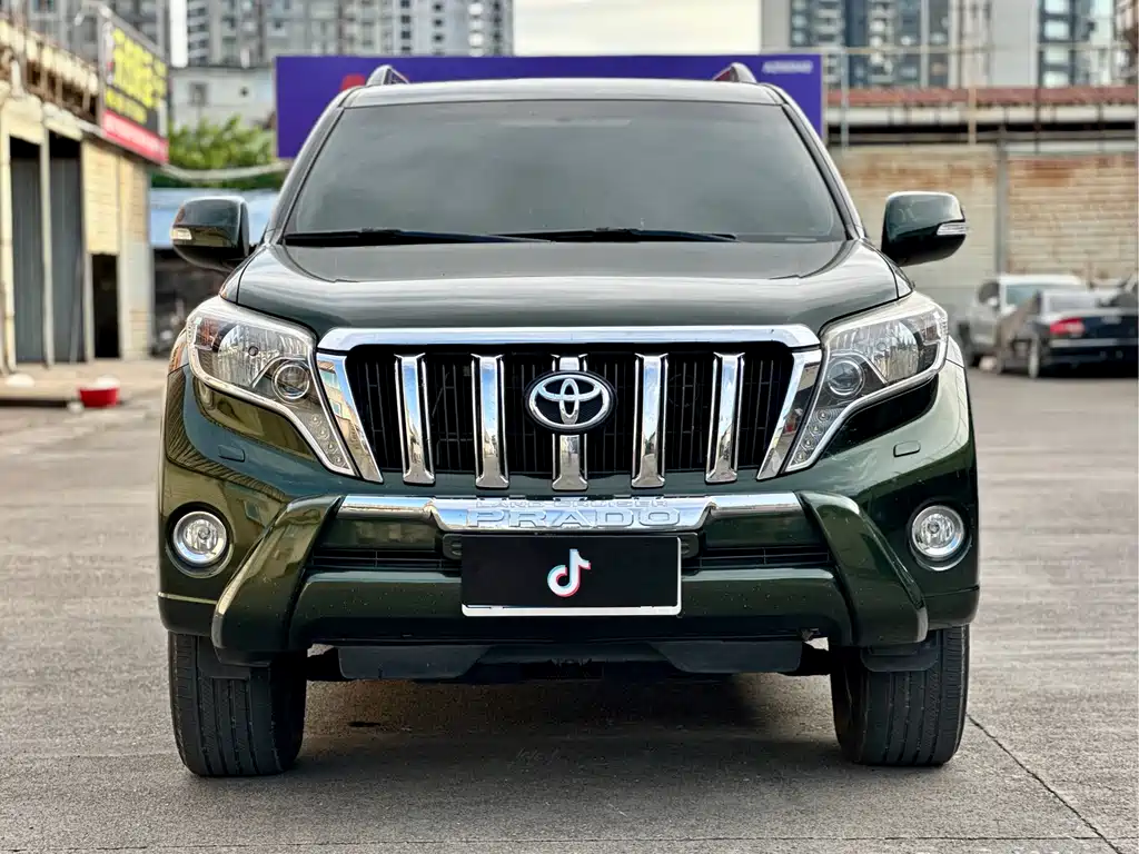 TOYOTA PRADO