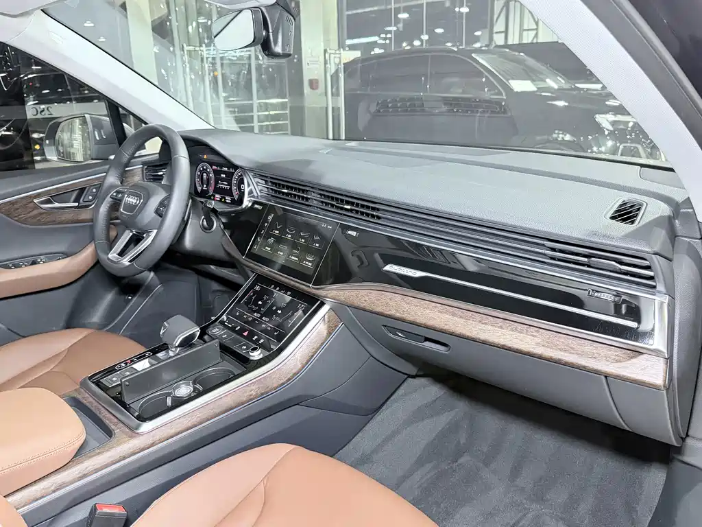 Audi Q7 — миниатюра 17