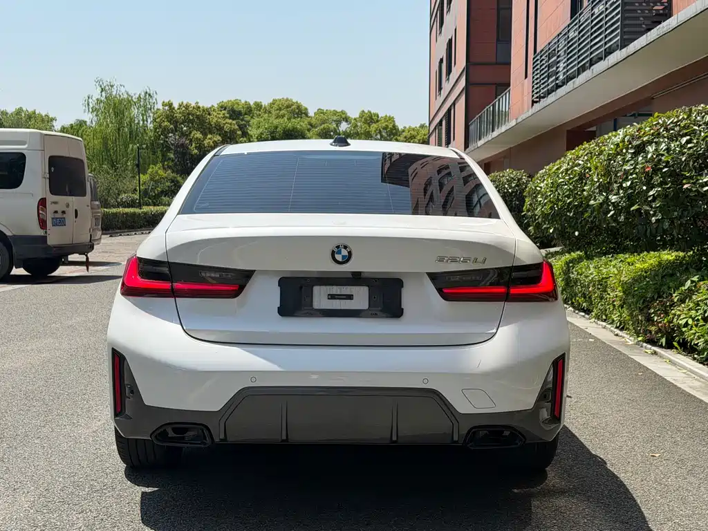 BMW 3 Series — миниатюра 14