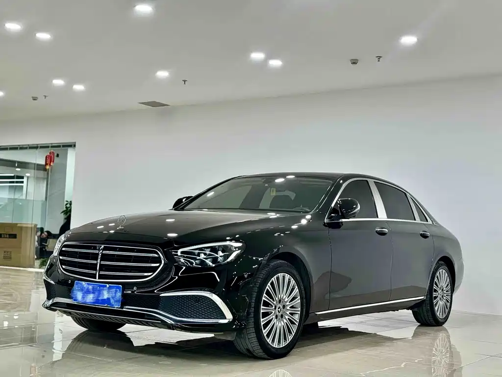 Mercedes-Benz E-Class — миниатюра 2