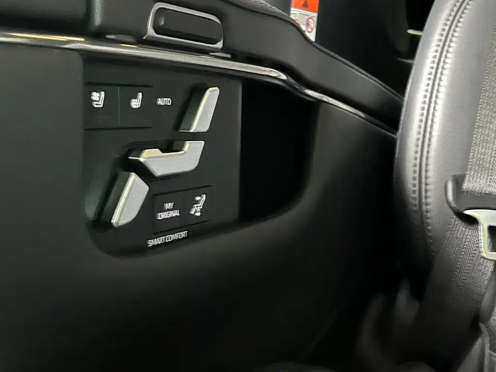 Toyota Alphard 2024 2.5L Luxury