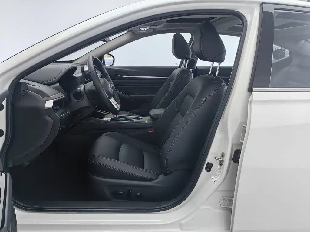 Nissan Teana — миниатюра 10
