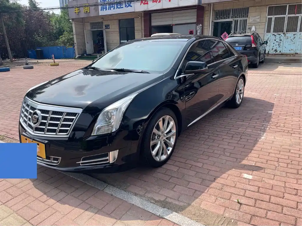 Cadillac XTS 2013 28T Lead