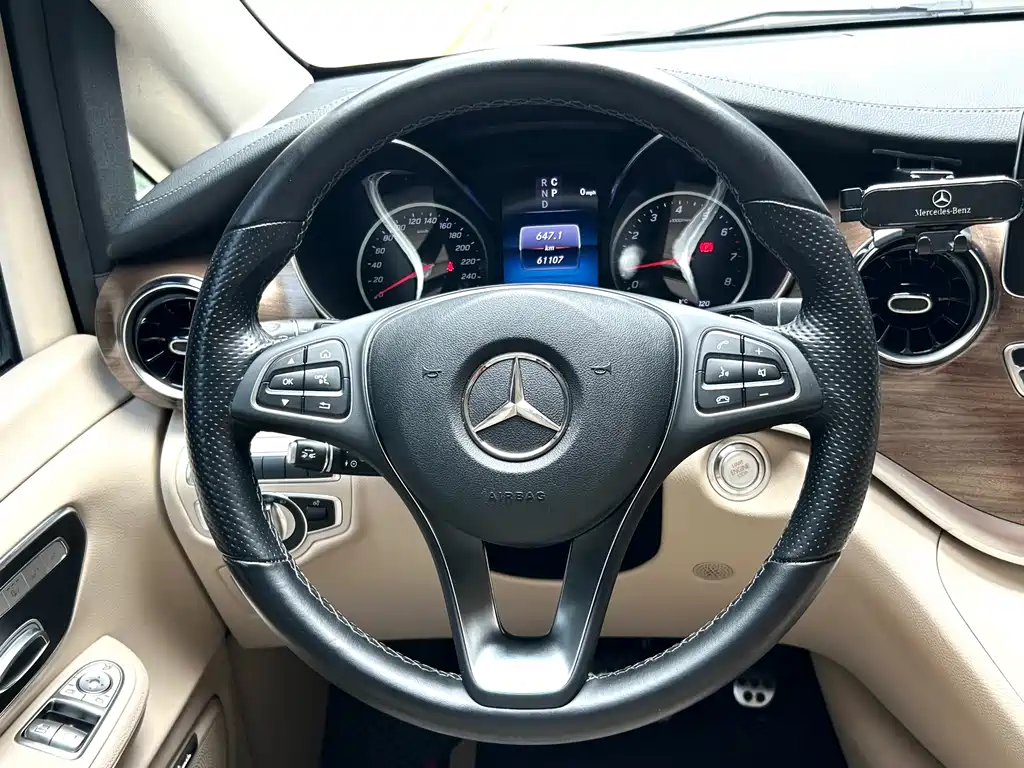 MERCEDES-BENZ V CLASS