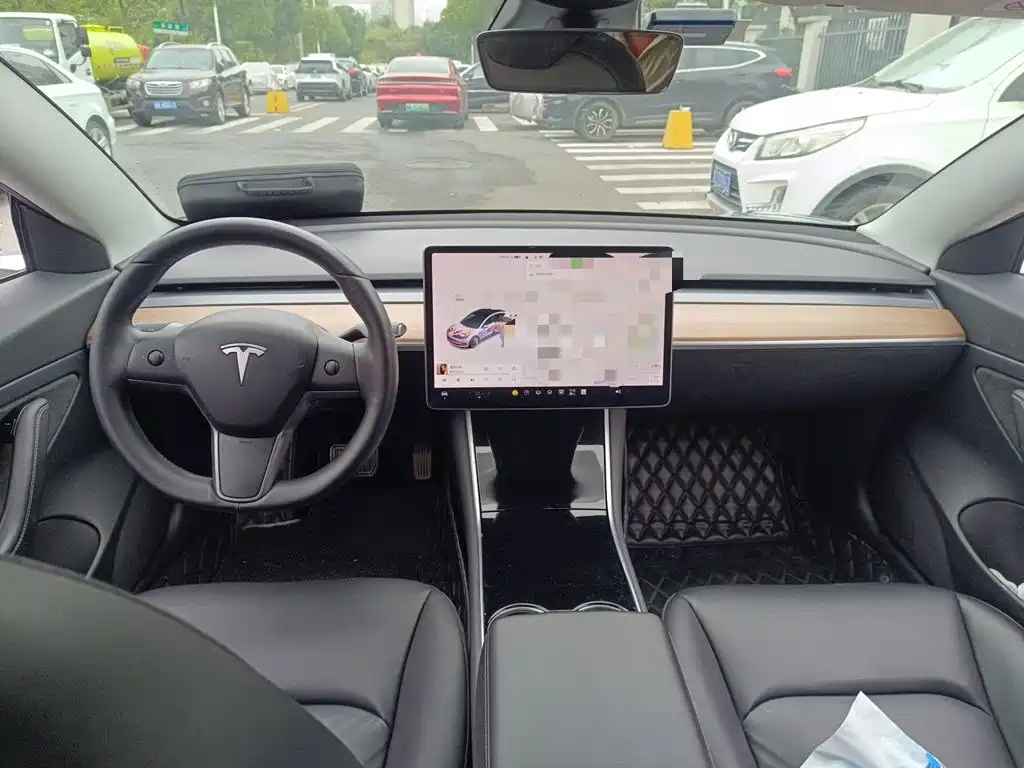 Tesla Model 3 — миниатюра 14