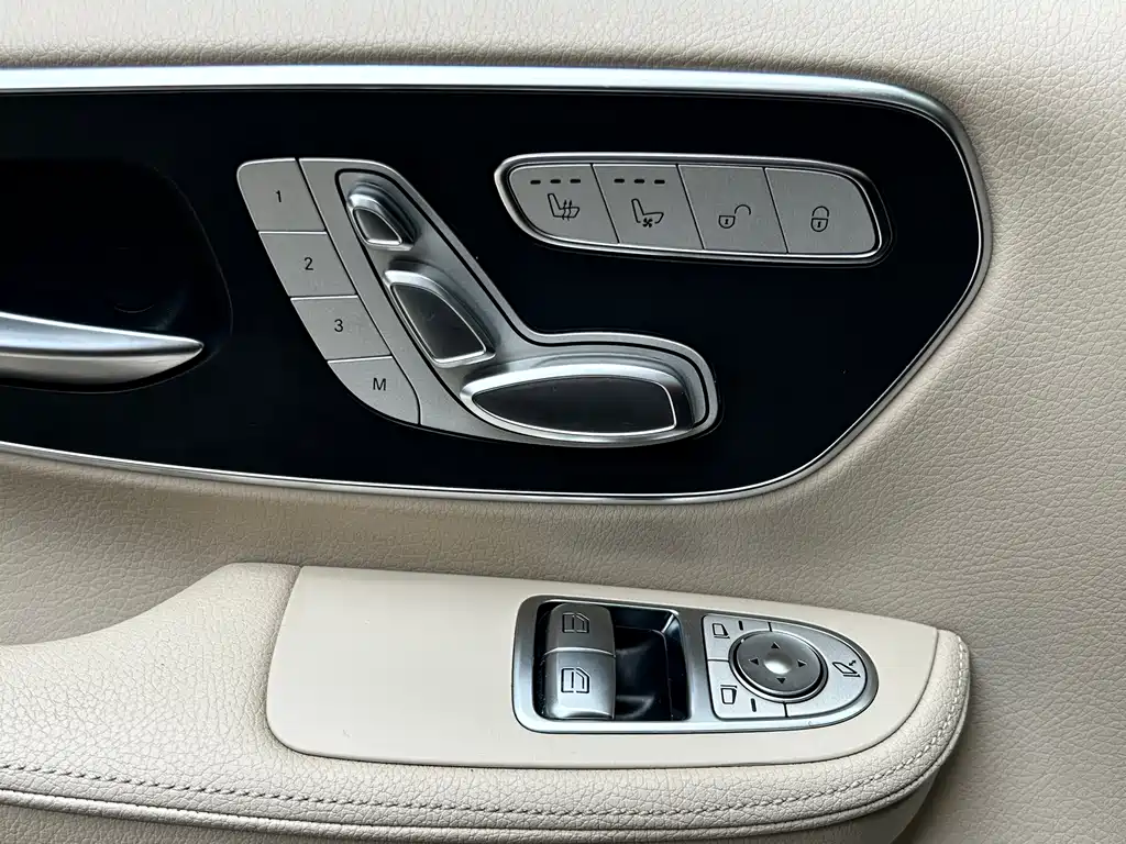 MERCEDES-BENZ V CLASS