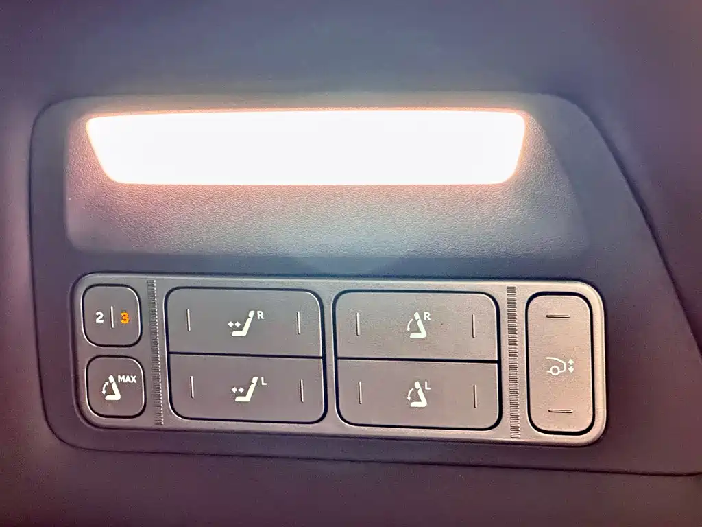 NIO ES8 — миниатюра 11