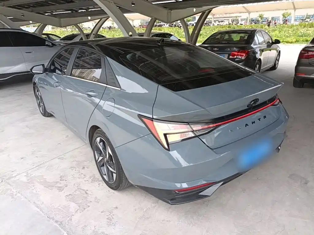 Hyundai Elantra 2021 1.5L CVT LUX Luxury