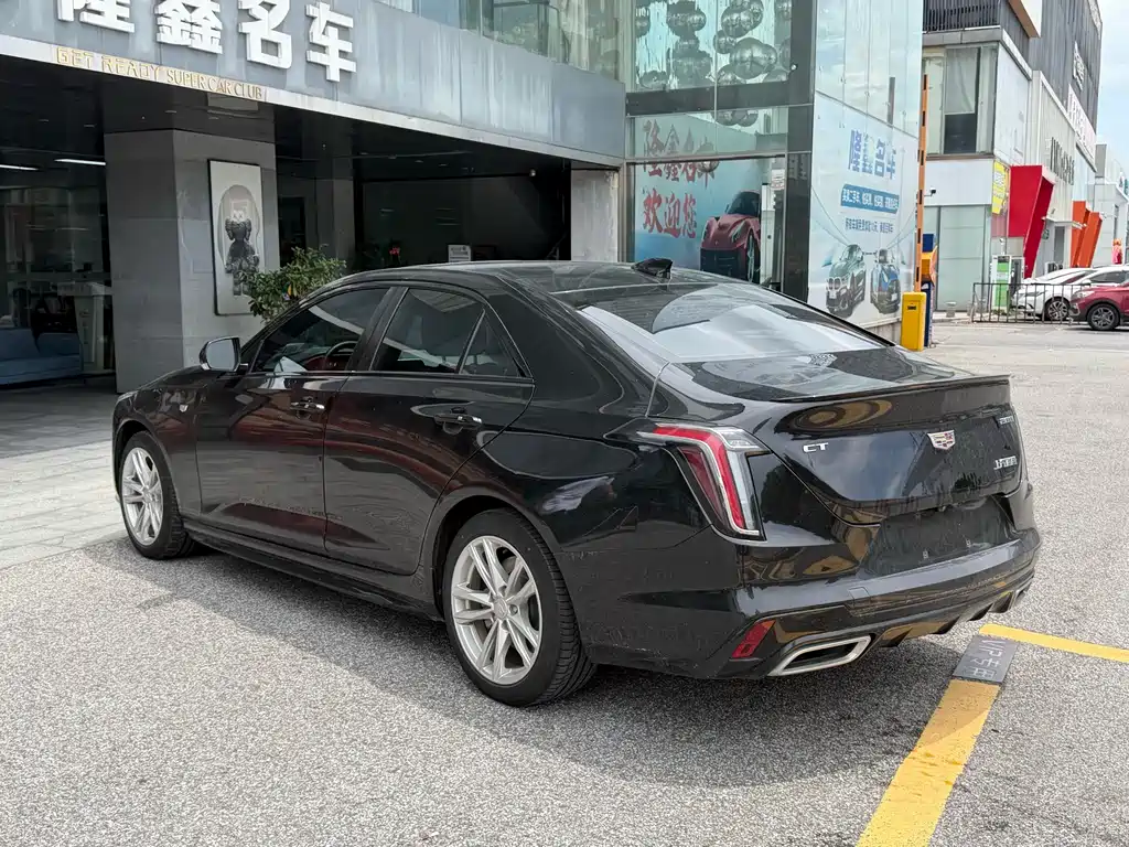 Cadillac CT4 2022 28T