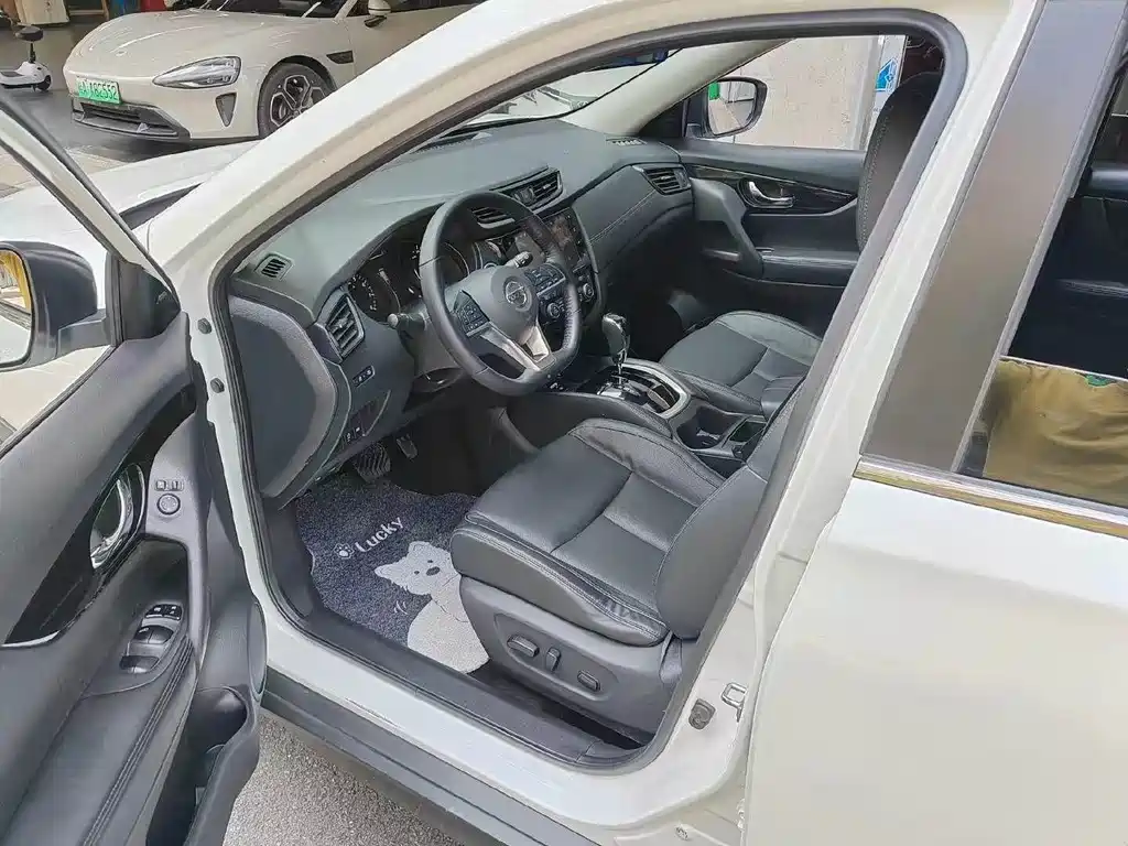 Nissan X-Trail — миниатюра 6