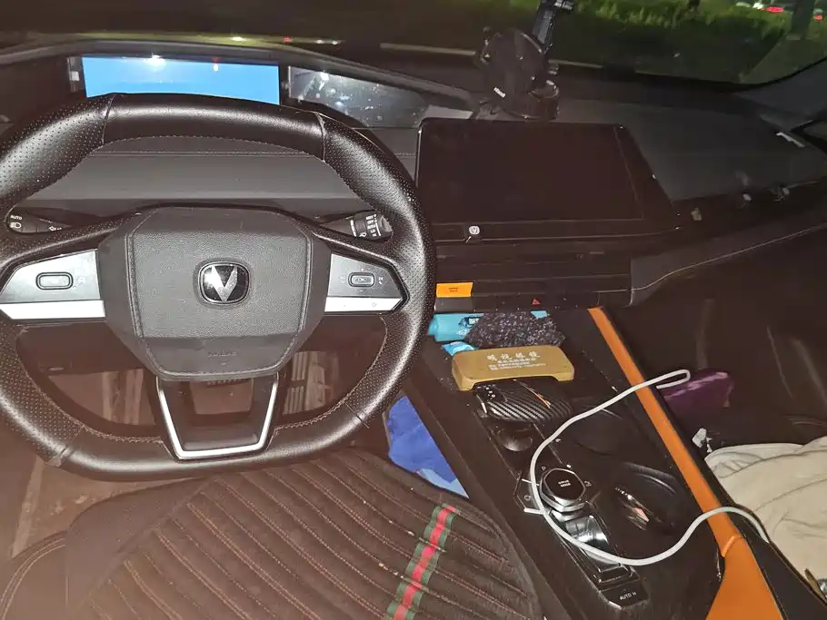 Changan UNI-V iDD — миниатюра 12