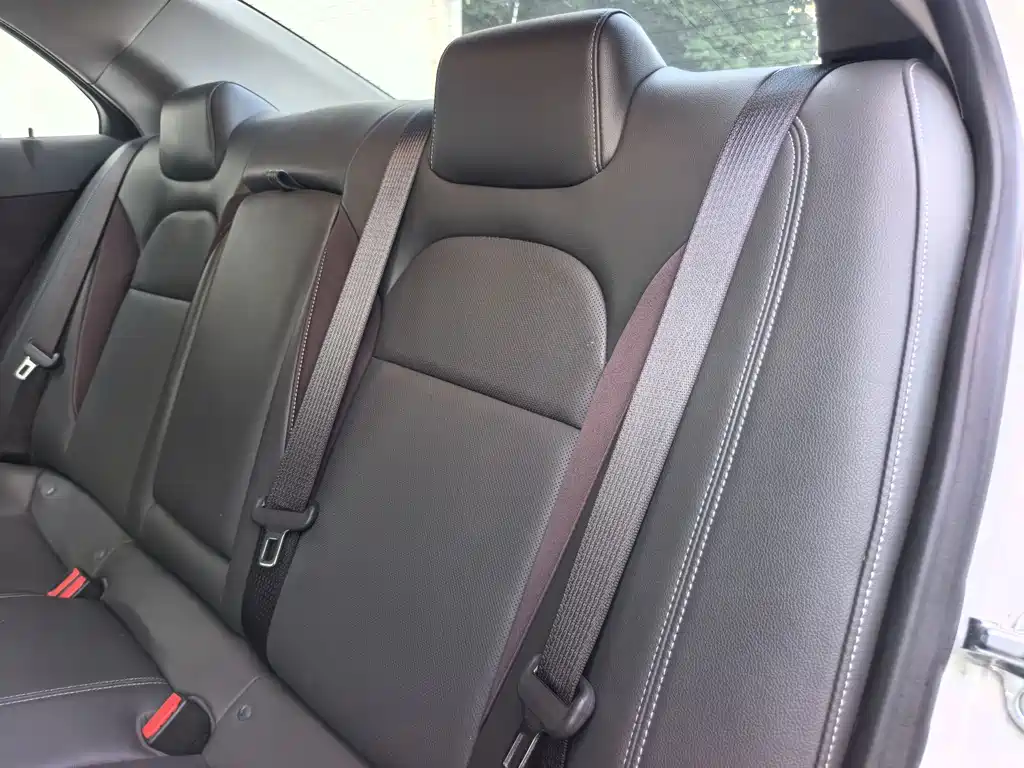 Chevrolet Malibu — миниатюра 12