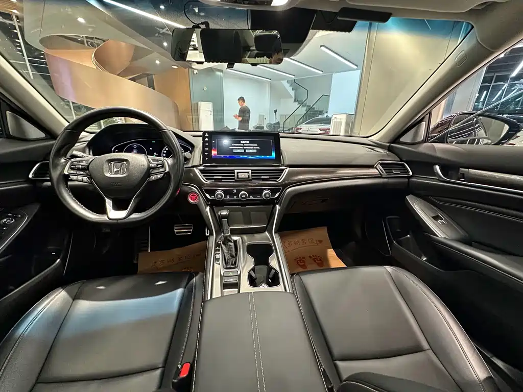 Honda Accord — миниатюра 7