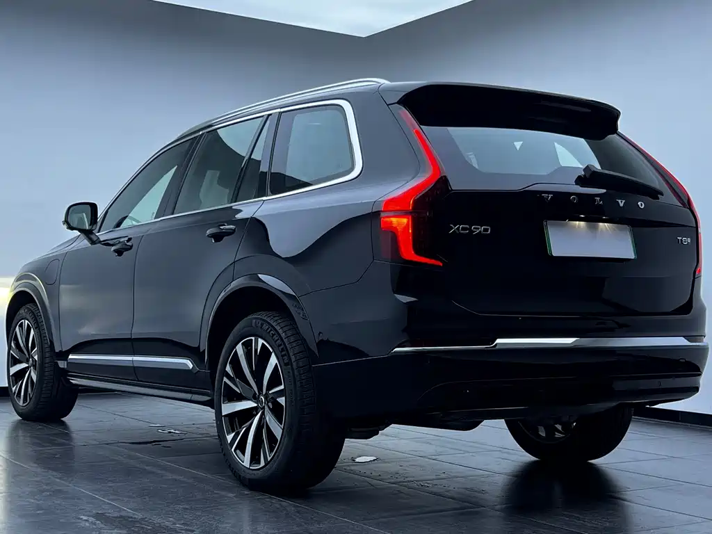 Volvo XC90 PHEV — миниатюра 4